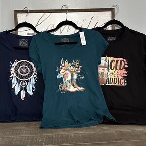 Graphic Tees CHOICE Sz Medium NEW